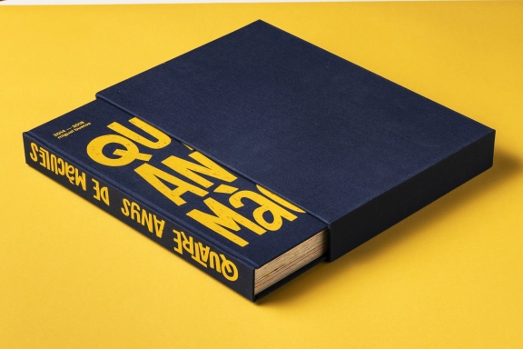 Quatre anys de màcules